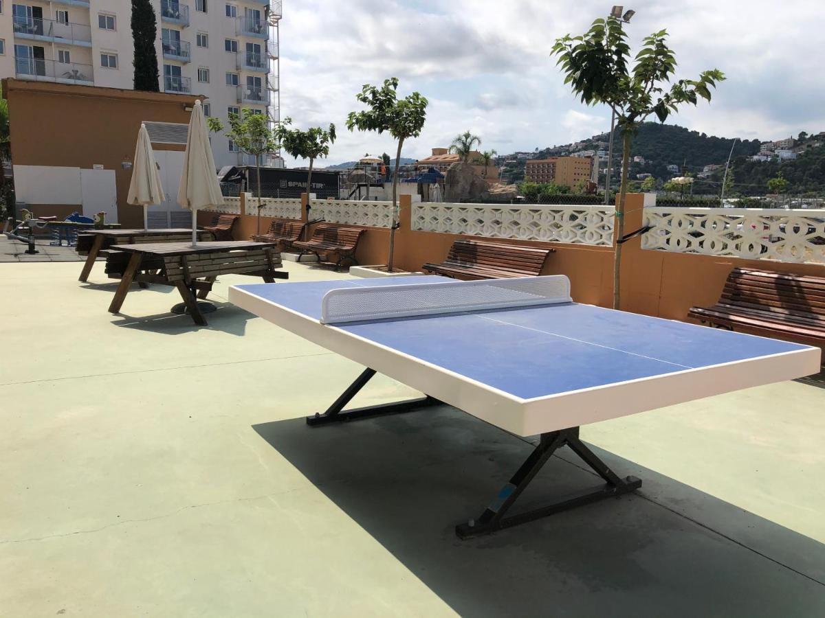 Apartamento frente al mar con piscina Malgrat de Mar Esterno foto