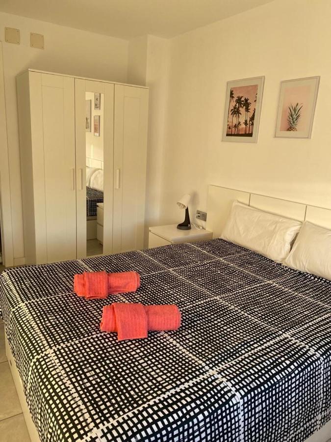 Apartamento frente al mar con piscina Malgrat de Mar Esterno foto